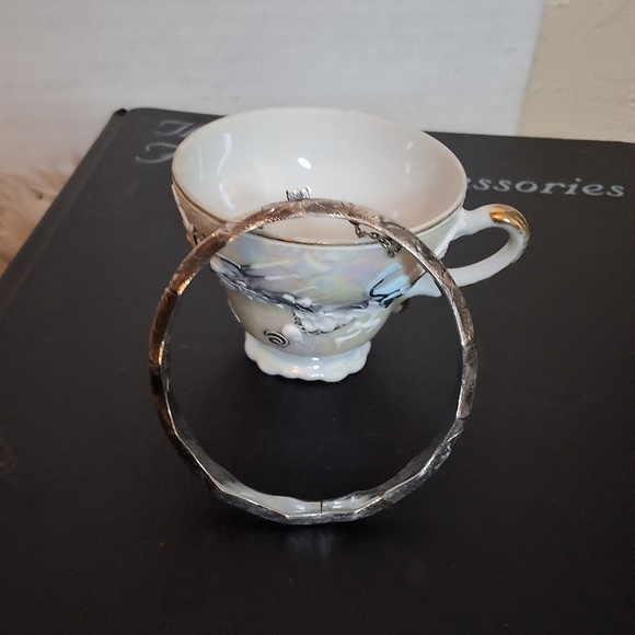 Vintage Etched Sterling Silver Bangle - Picture 4 of 12